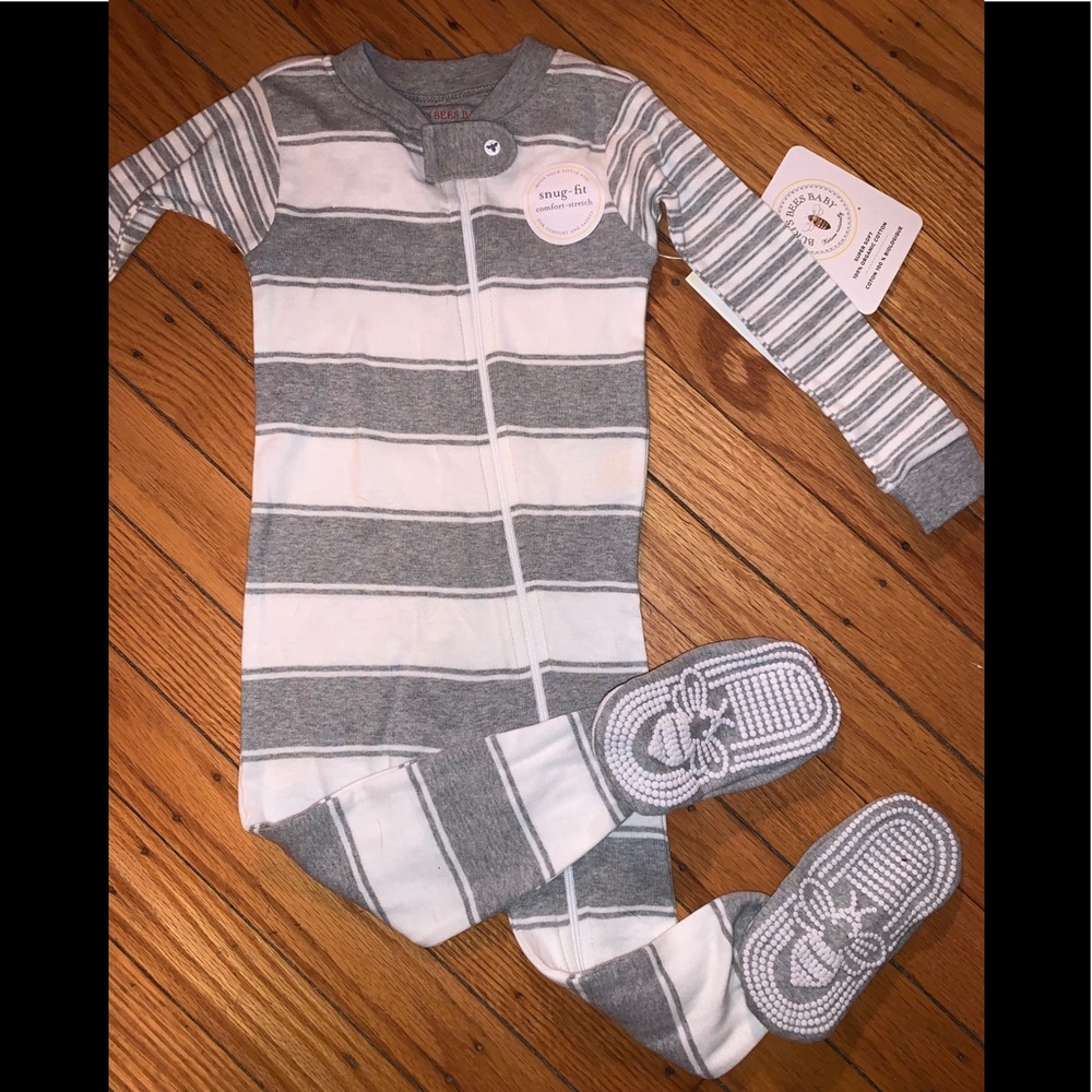 Burt’s Bee’s Baby Snug-Fit Onesie
